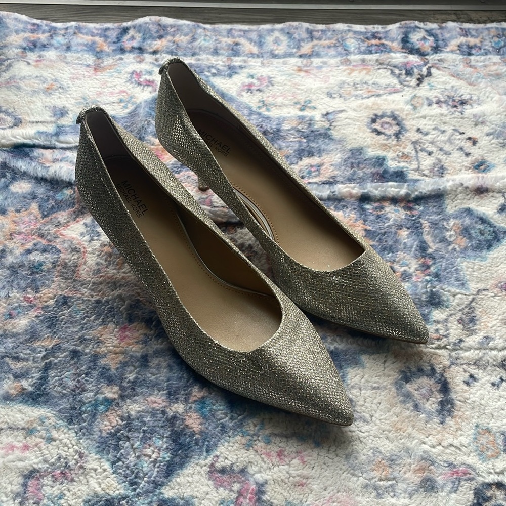 Michael Kors women’s silver sparkle kitten heals - size 8.5